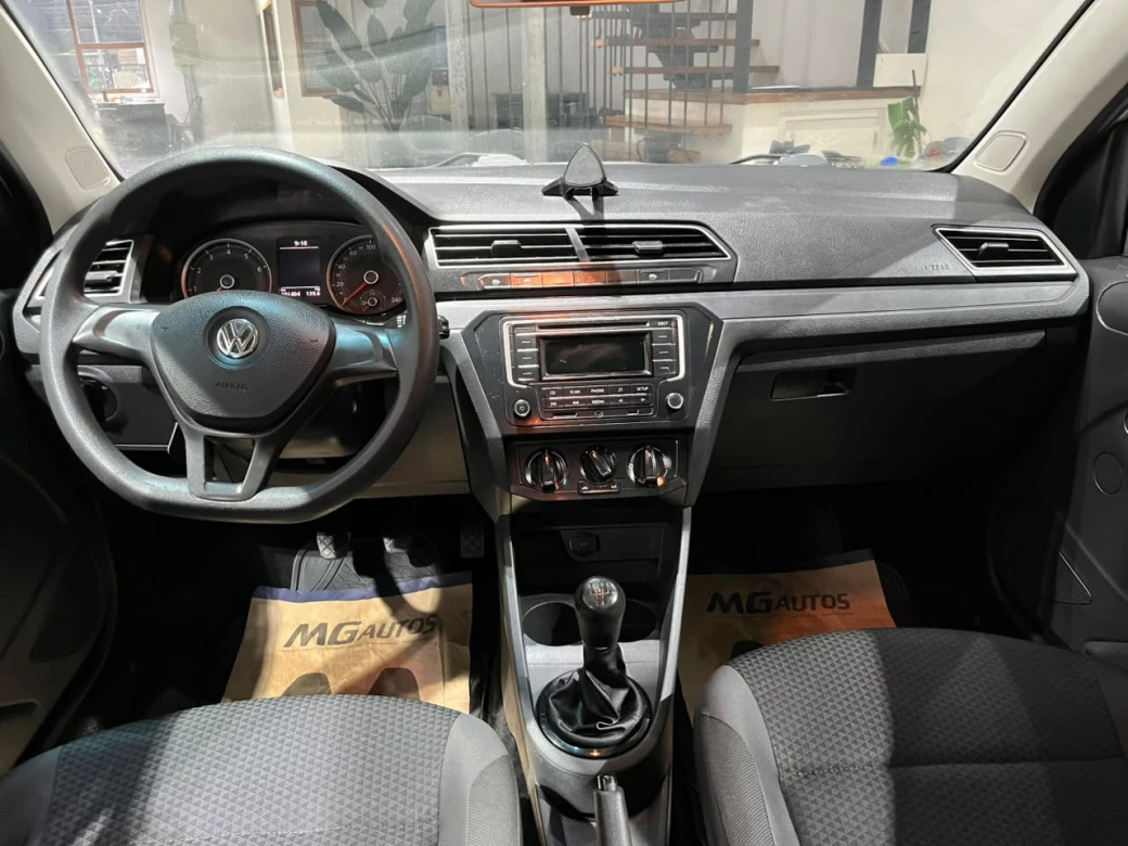 imagen 0 de vehiculo con id 2215